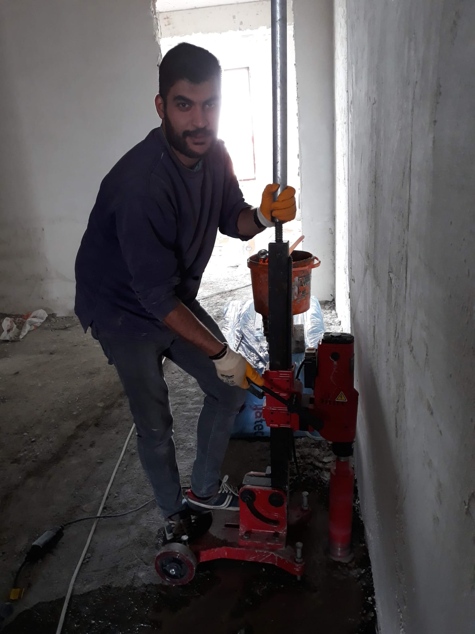 Beton Karot Delme işlemi Beton Karot Delme işlemi